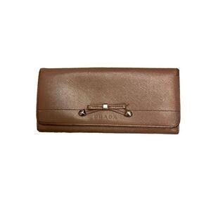 Prada Leather Wallet - Pink